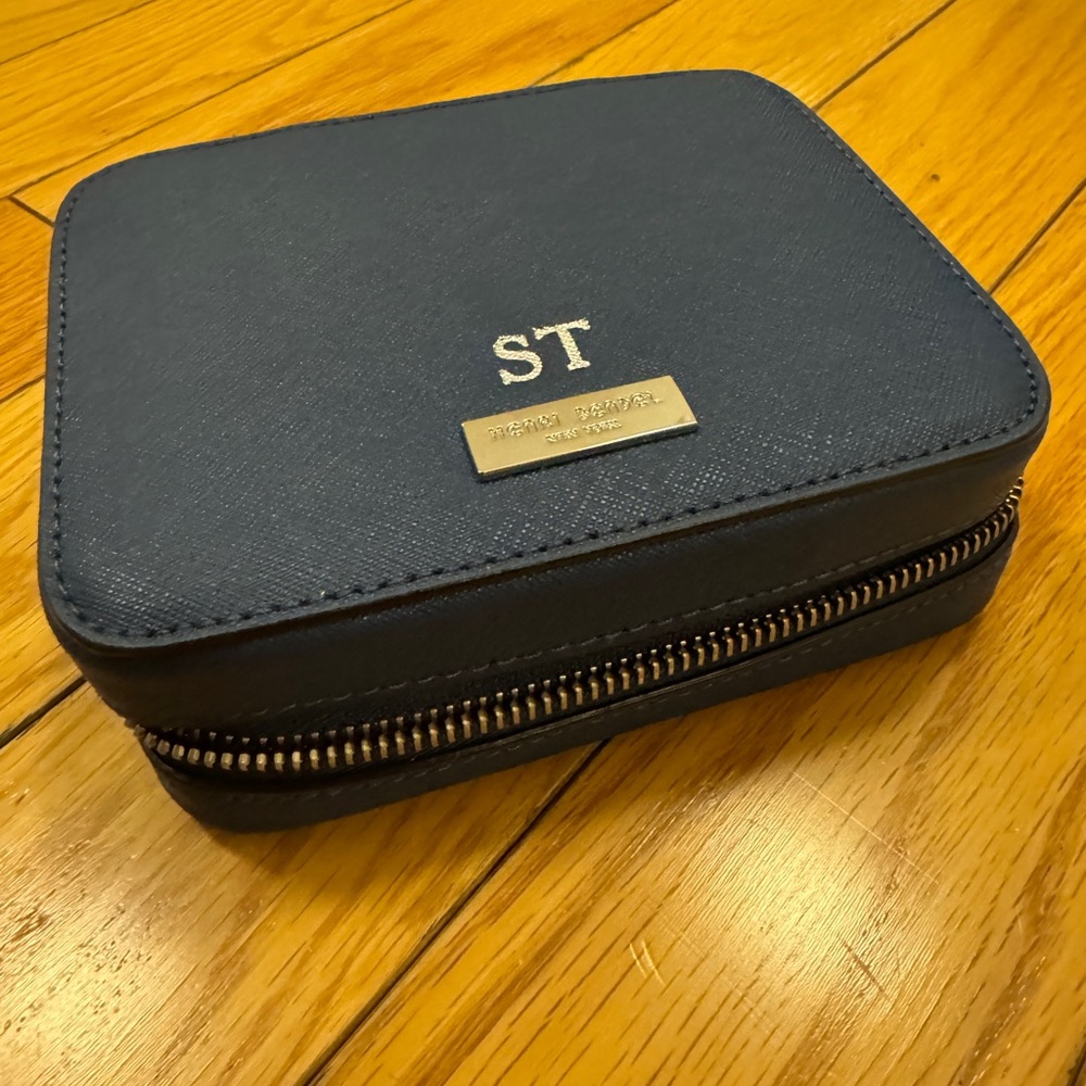 Henri Bendel Jewelry Case